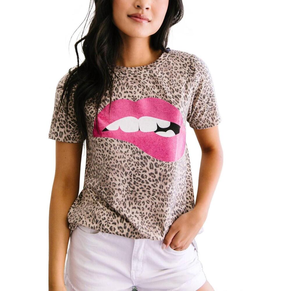 NEW NOW N FOREVER pink lipstick top in beige/leopard